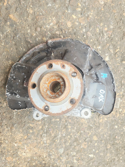 2007 Volvo S60 Front Right Hub Assembly 2.4 Diesel D5244T4