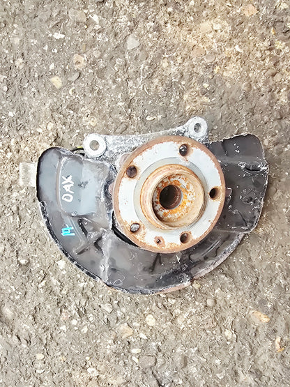 2007 Volvo S60 Front Right Hub Assembly 2.4 Diesel D5244T4