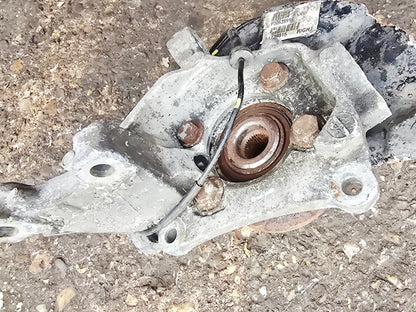 2006 Volvo XC70 Front Right Hub Assembly 310860 | VS Breakers