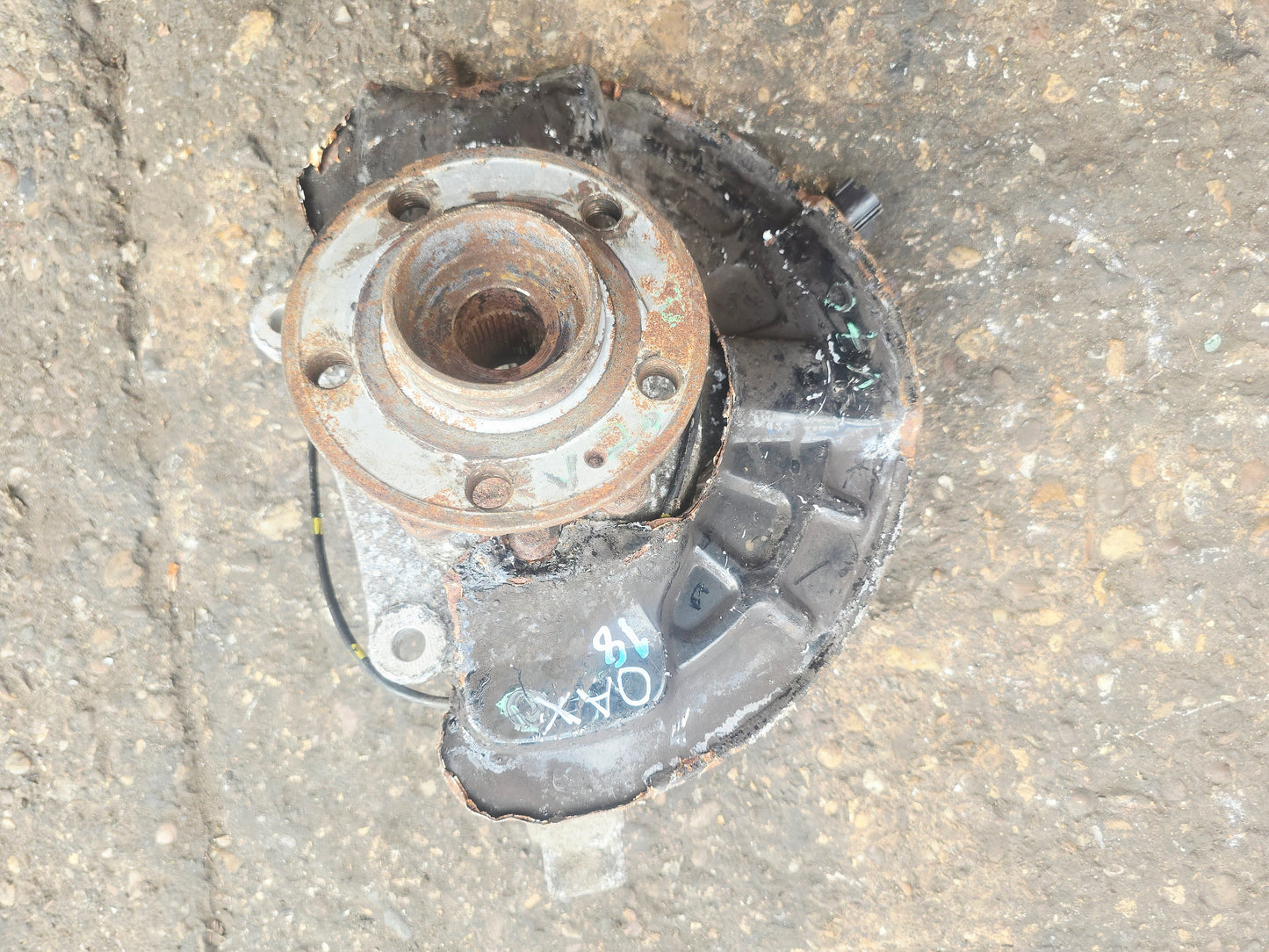 2001-2007 Volvo XC70 Front Right Hub Assembly 310860 D5 2.4 Diesel