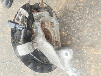 2001-2007 Volvo XC70 Front Right Hub Assembly 310860 D5 2.4 Diesel