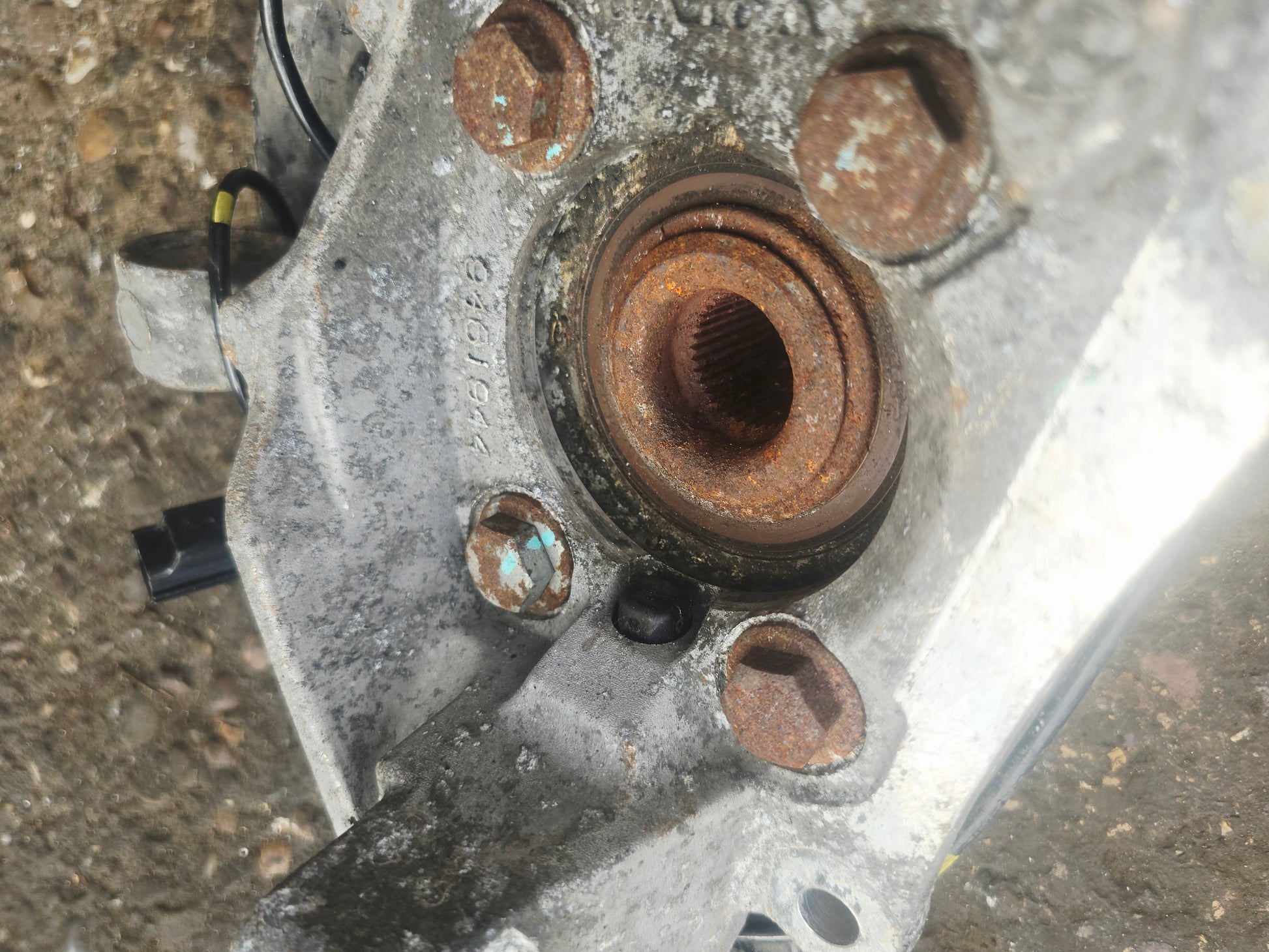 2004 Volvo S80 Front Right Hub Assembly 2.4 Diesel 2002-2006