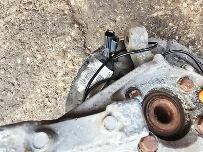 2004 Volvo S80 Front Right Hub Assembly 2.4 Diesel 2002-2006