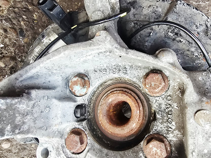 2004 Volvo S80 Front Right Hub Assembly 2.4 Diesel 2002-2006