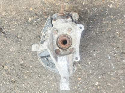2005 Volvo V70 Front Right Hub Assembly 2.4D D5244T5 2000-2007