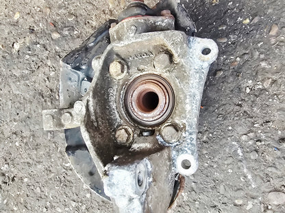 2000-2009 Volvo S60 Front Right Hub Assembly 2.4 Diesel — No ABS Sensor | VS Breakers Ltd