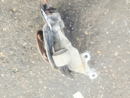2001-2007 Volvo XC70 Front Right Hub Assembly 310860