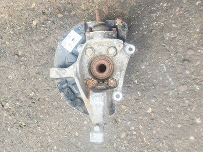 2001-2007 Volvo XC70 Front Right Hub Assembly 310860