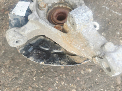 2001-2007 Volvo XC70 Front Right Hub Assembly 310860