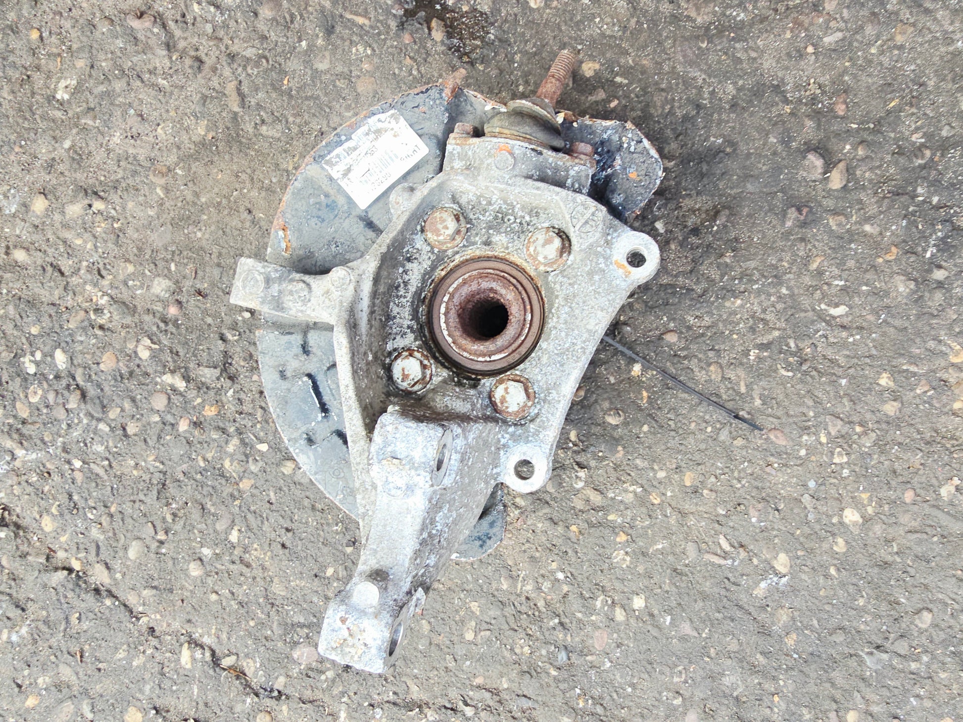 2000-2007 Volvo V70 Front Right Driver Hub Assembly 2.4 Diesel D5244T5