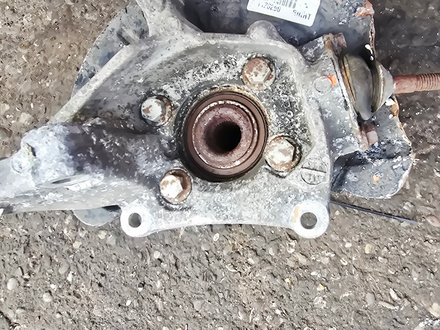 2000-2007 Volvo V70 Front Right Driver Hub Assembly 2.4 Diesel D5244T5