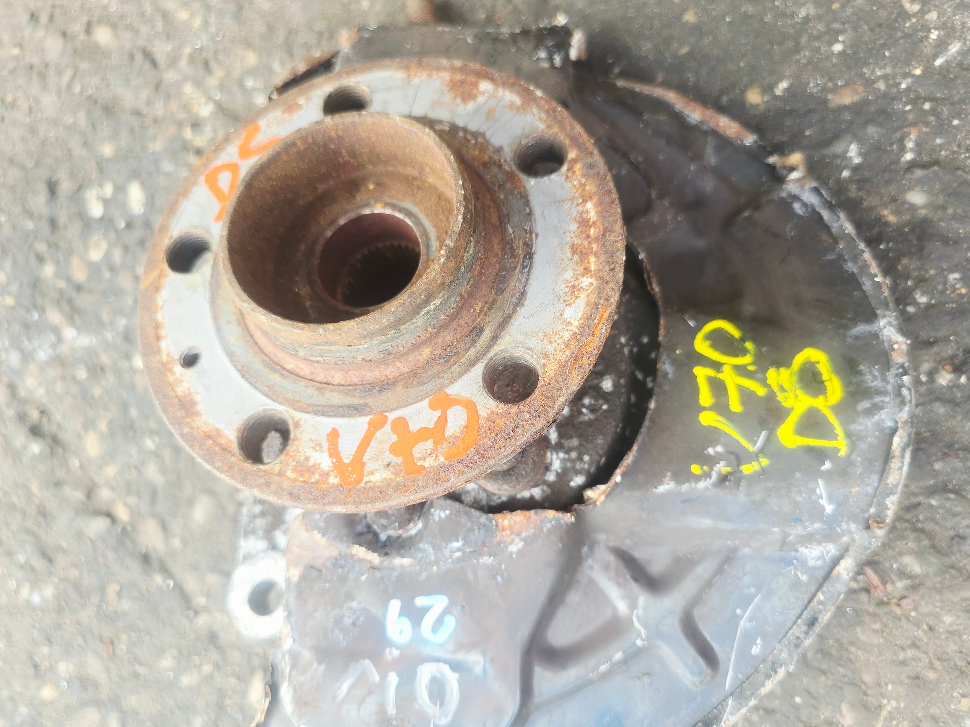 2005 Volvo V70 Front Right Hub Assembly 2.4 Diesel D5244T5 2000-2007