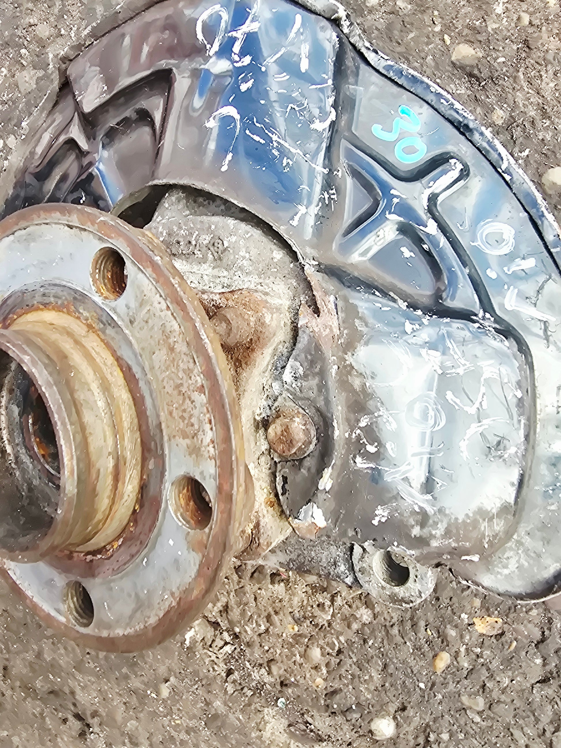 2005 Volvo V70 Front Right Hub Assembly 2.4 Diesel D5244T5 2000-2007