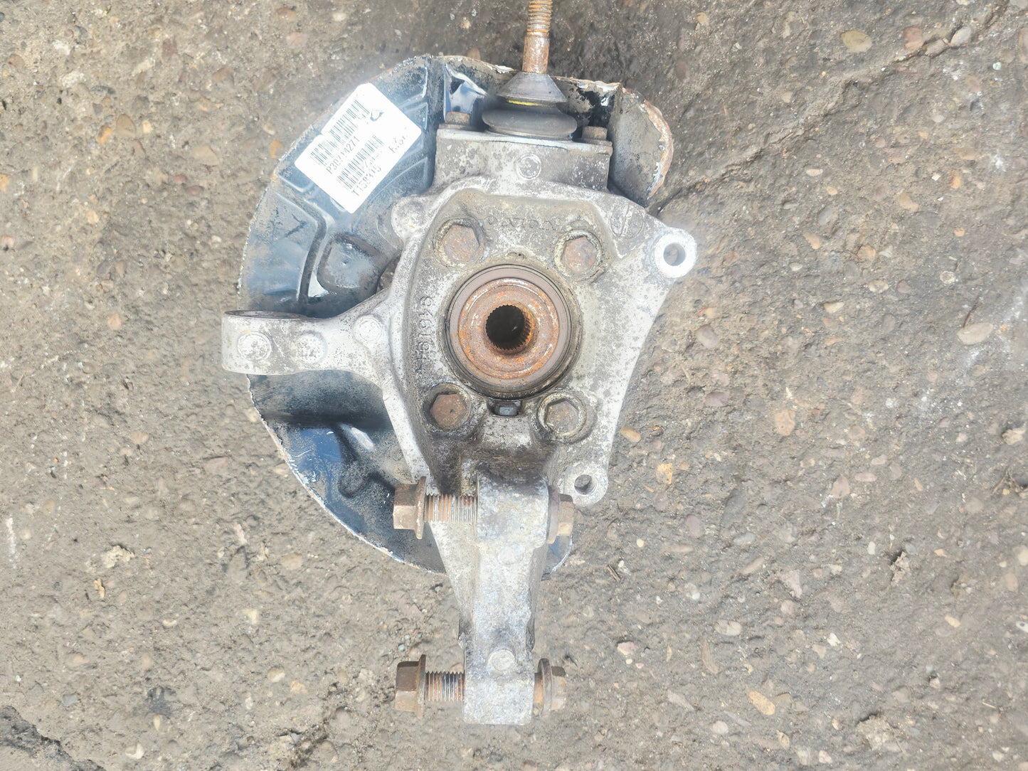 2005 Volvo V70 Front Right Hub Assembly 2.4 Diesel D5244T5 2000-2007