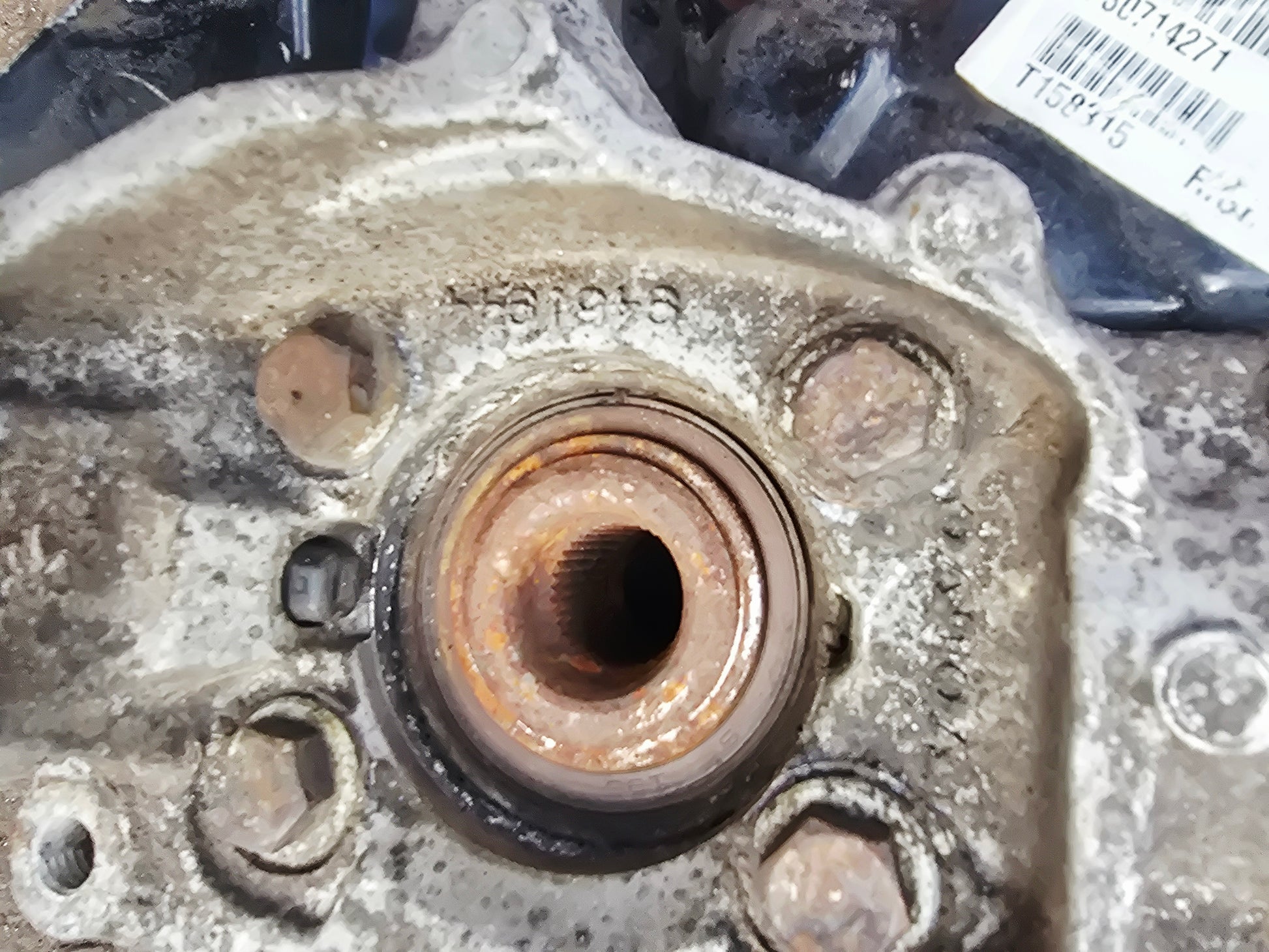 2005 Volvo V70 Front Right Hub Assembly 2.4 Diesel D5244T5 2000-2007