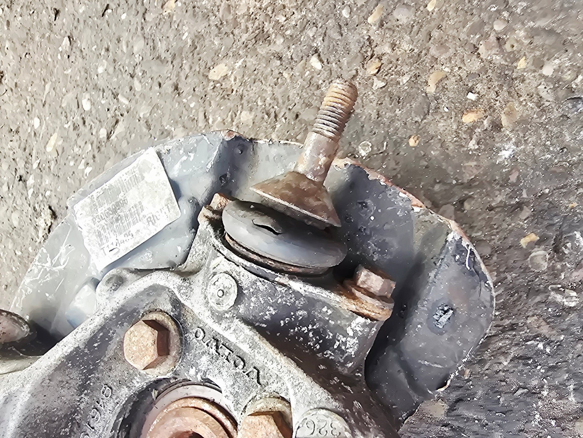 2004 Volvo S80 Front Right Driver Hub Assembly 2002-2006 2.4 Diesel