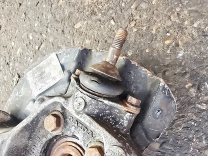 2004 Volvo S80 Front Right Driver Hub Assembly 2002-2006 2.4 Diesel