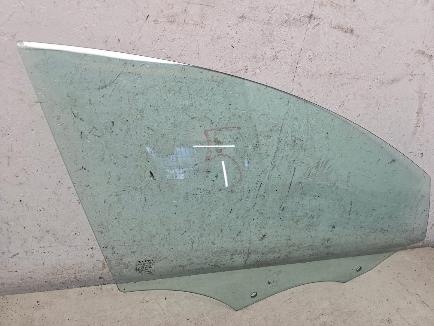 2012 Volvo V60 Estate Front Driver Door Window Glass AS2 Tint D5204T3-A — VS Breakers Nottingham