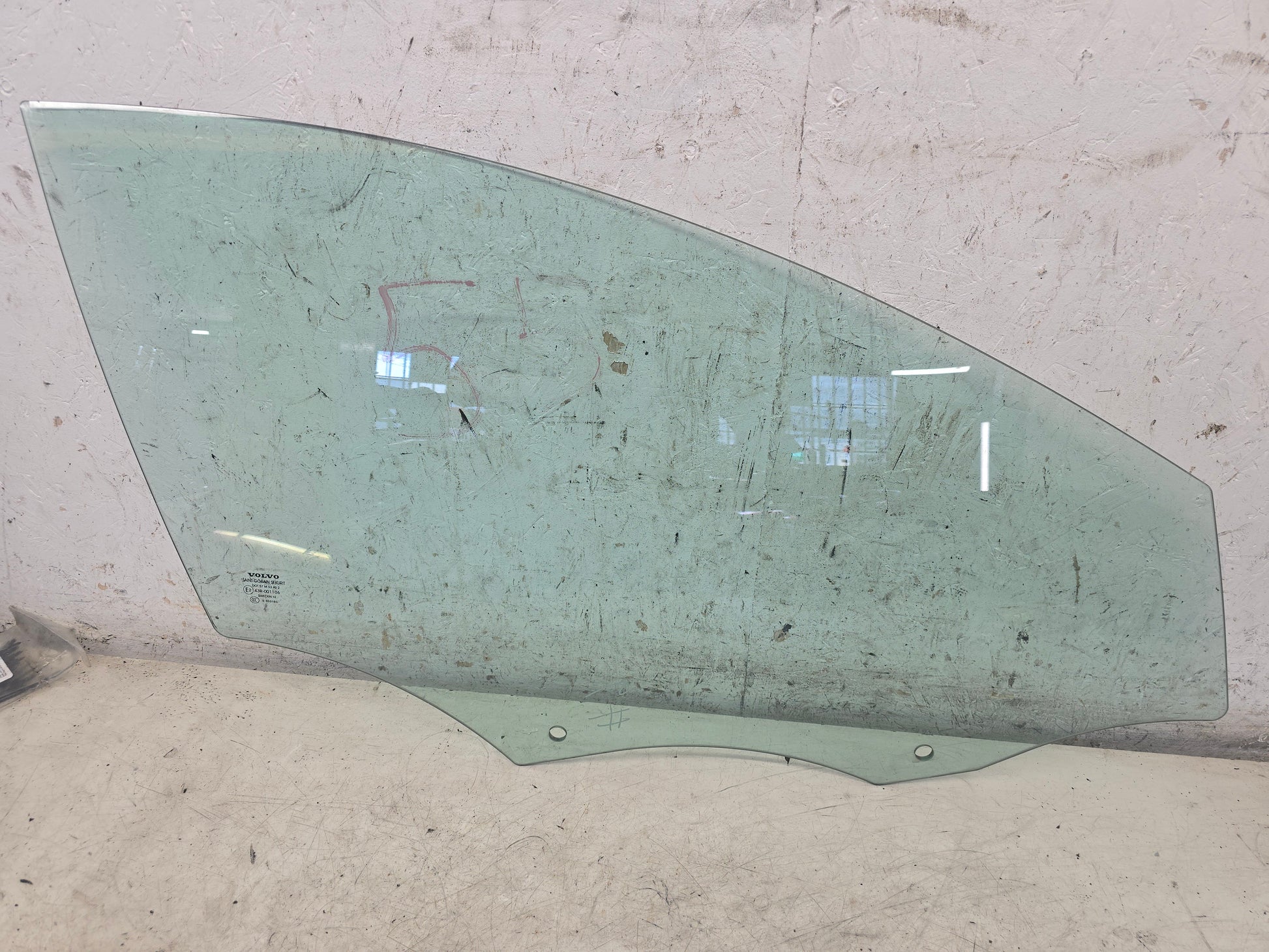 2012 Volvo V60 Estate Front Driver Door Window Glass AS2 Tint D5204T3-A — VS Breakers Nottingham