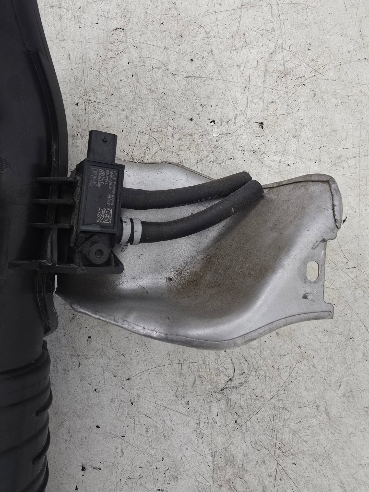 2022 Volvo XC40 T3 PHEV Hybrid Air Intake Pipe Assembly 32222145 | VS Breakers