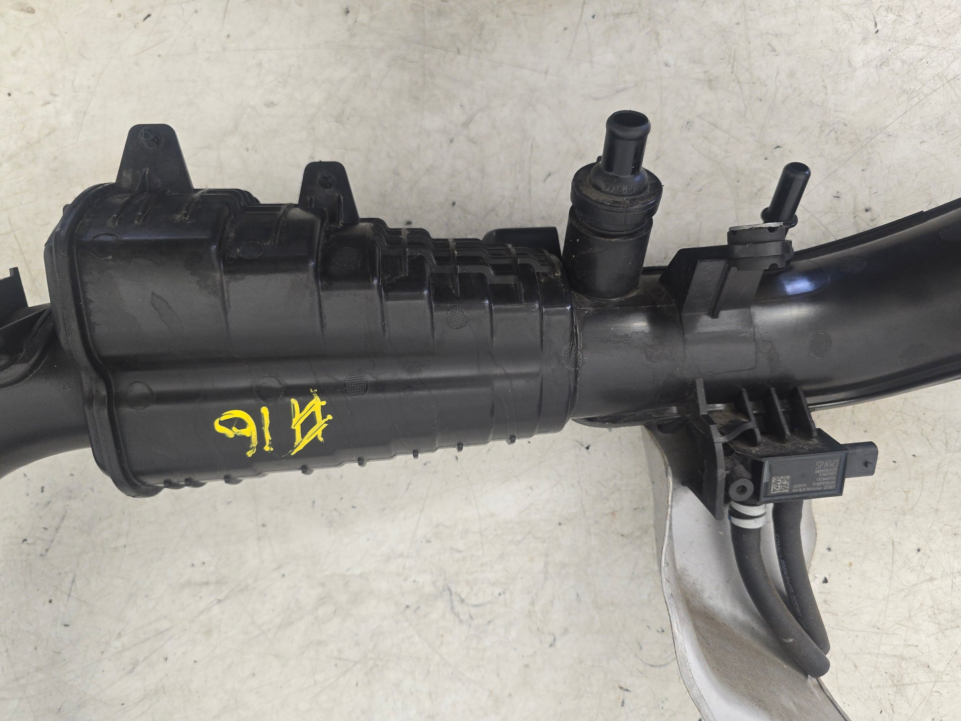 2022 Volvo XC40 T3 PHEV Hybrid Air Intake Pipe Assembly 32222145 | VS Breakers