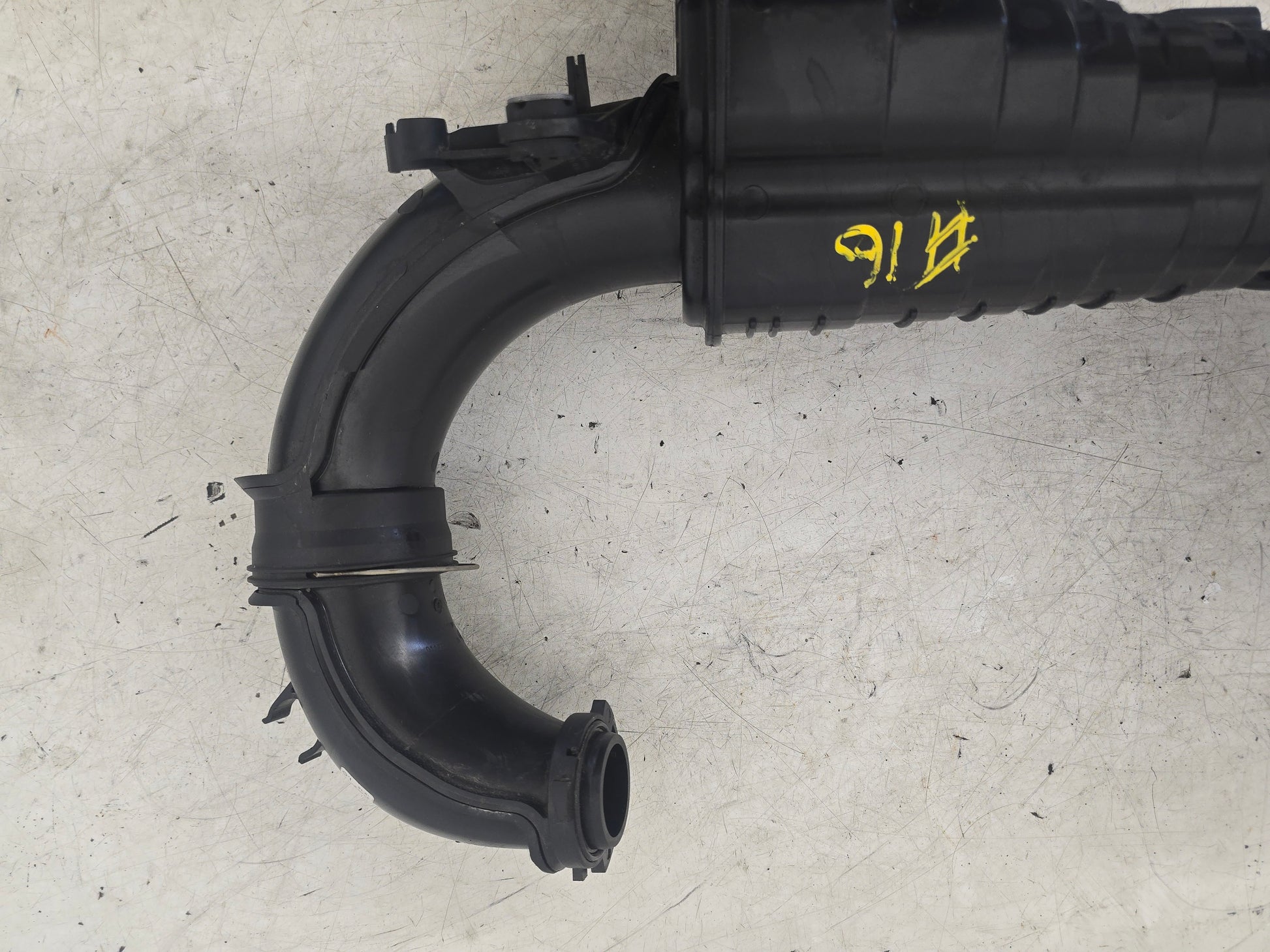 2022 Volvo XC40 T3 PHEV Hybrid Air Intake Pipe Assembly 32222145 | VS Breakers