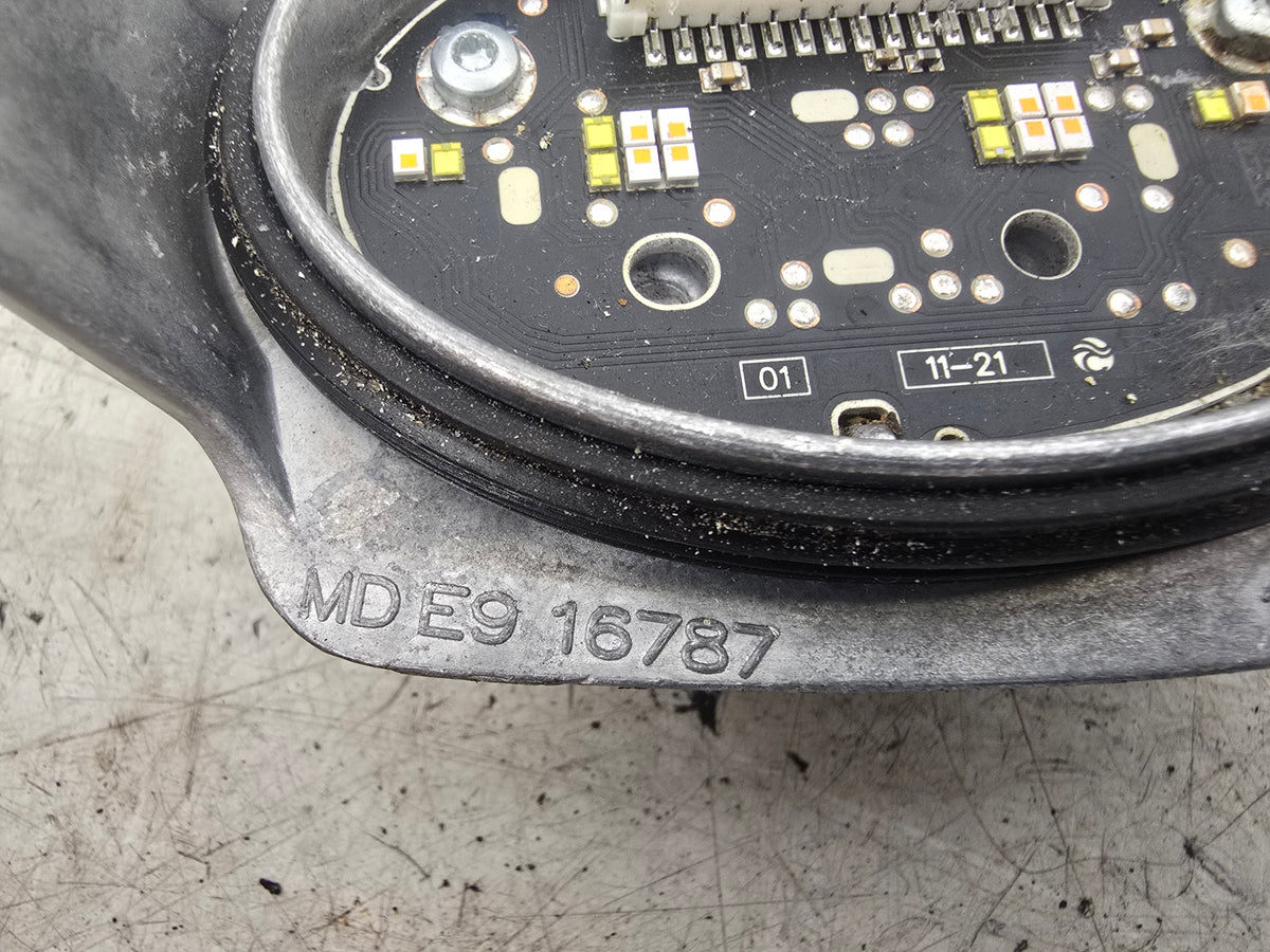 2018-2022 Volvo XC40 T3 Headlight Control Module 90094620 90122310 RHD Genuine