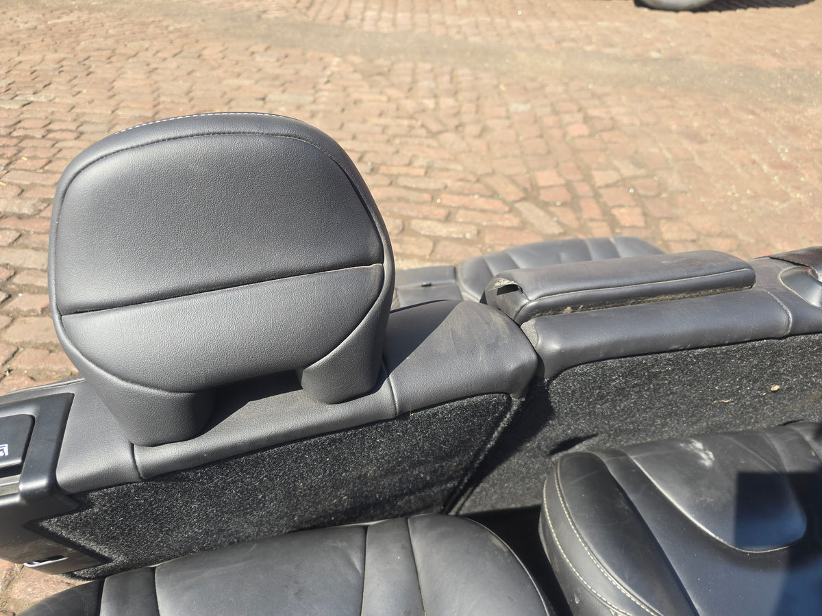 Genuine Volvo V40 Hatchback Full Leather Interior Bursting Blue 2012-2019 D4204T13 D4204T8
