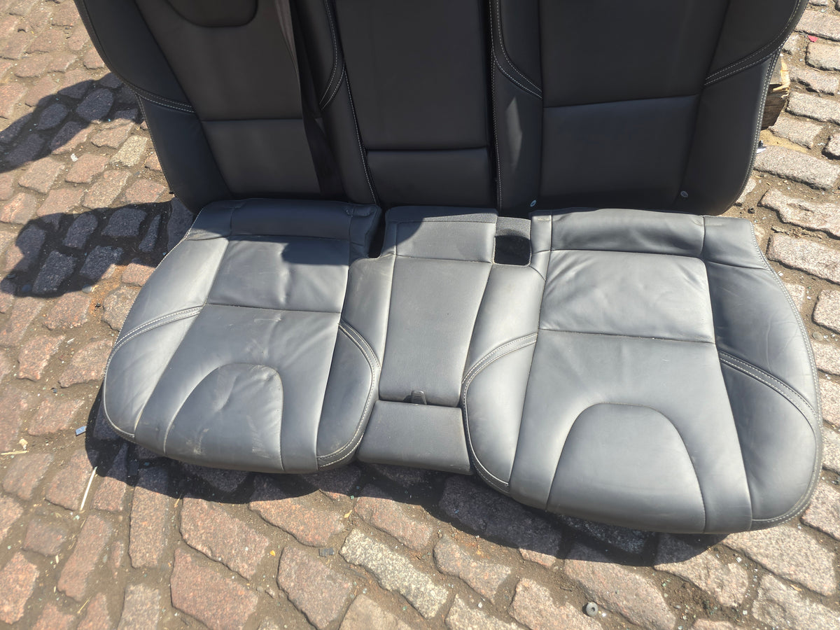 Genuine Volvo V40 Hatchback Full Leather Interior Bursting Blue 2012-2019 D4204T13 D4204T8