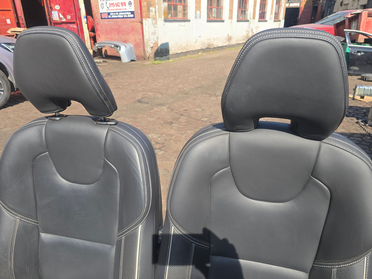 Genuine Volvo V40 Hatchback Full Leather Interior Bursting Blue 2012-2019 D4204T13 D4204T8