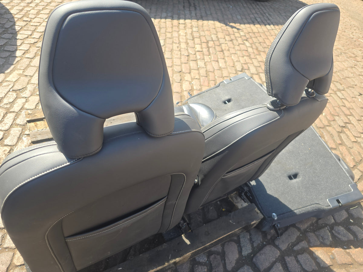 Genuine Volvo V40 Hatchback Full Leather Interior Bursting Blue 2012-2019 D4204T13 D4204T8