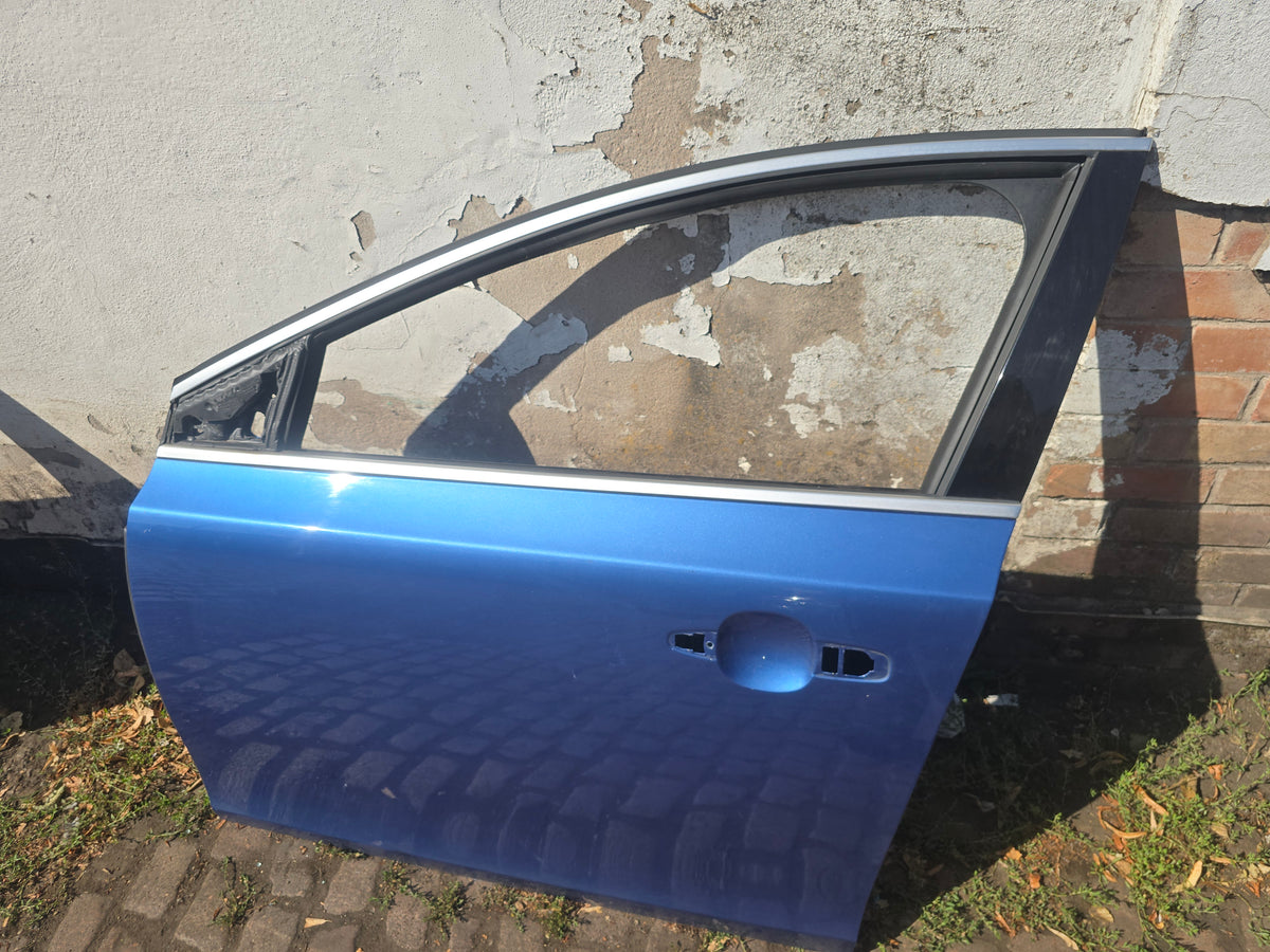 2012-2019 Volvo V40 Hatchback Front Left Passenger Door Bursting Blue D4204T13 D4204T8 — Genuine