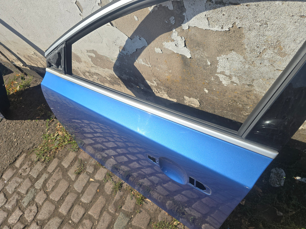 2012-2019 Volvo V40 Hatchback Front Left Passenger Door Bursting Blue D4204T13 D4204T8 — Genuine