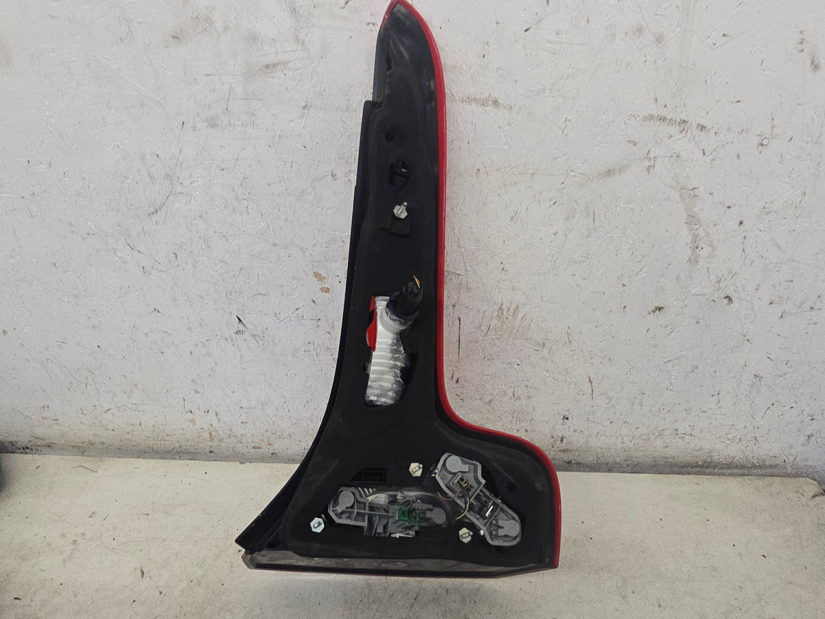31213913 Volvo C30 Left Passenger Tail Light On Body 2006-2013 Genuine