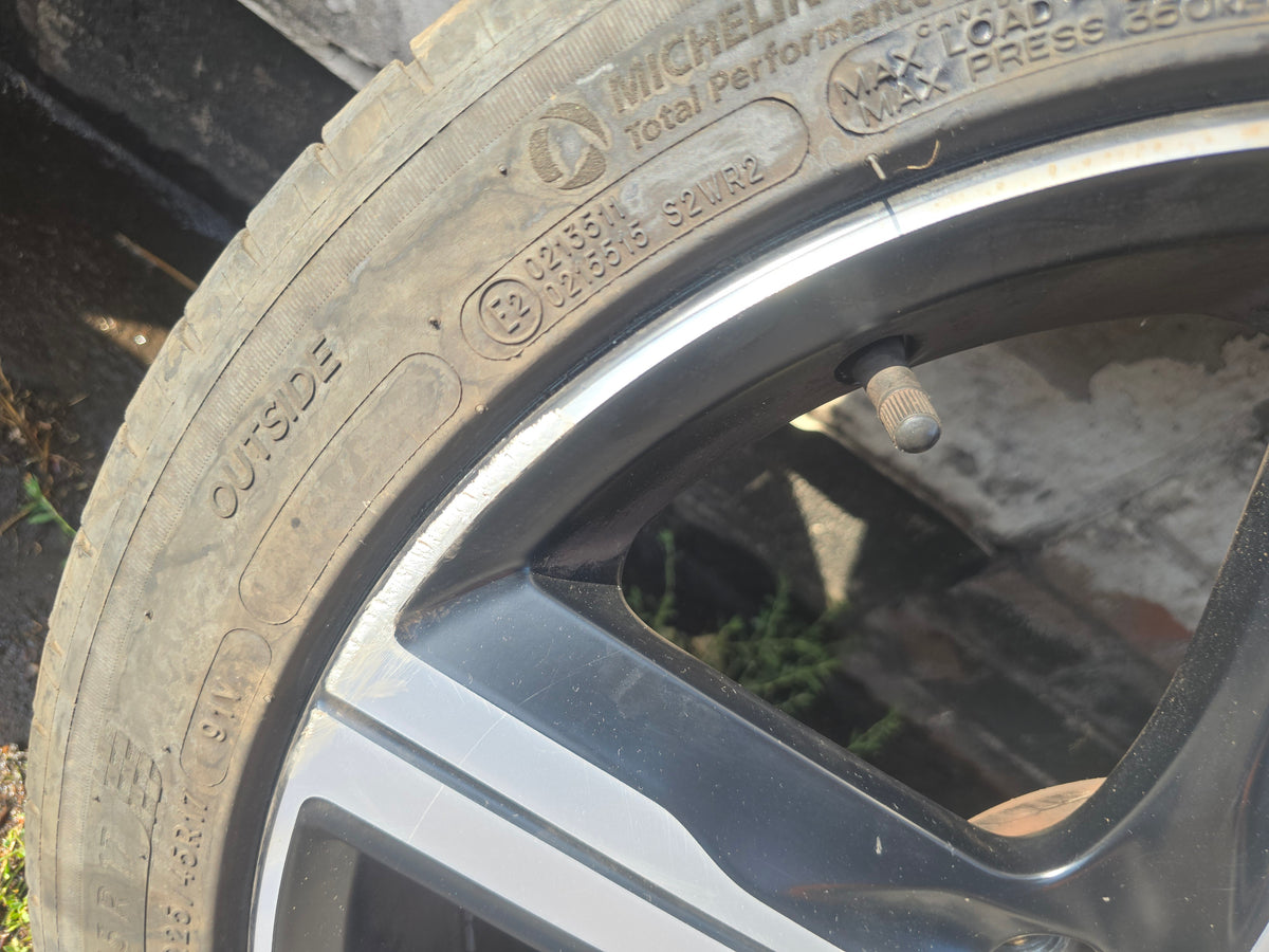 2012-2019 Volvo V40 Hatchback Diamond Cut Alloy Wheel 31423871 — Genuine