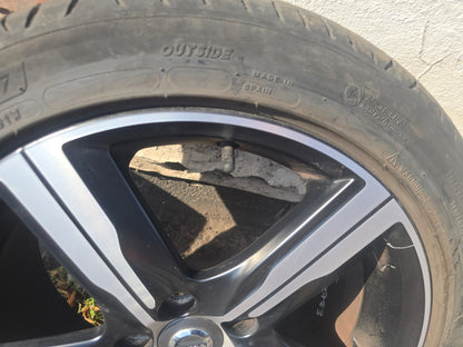 31423871 Volvo V40 Hatchback Ixion 3 Diamond Cut Alloy Wheel 17" 7J 5x108 ET50 2012–2019
