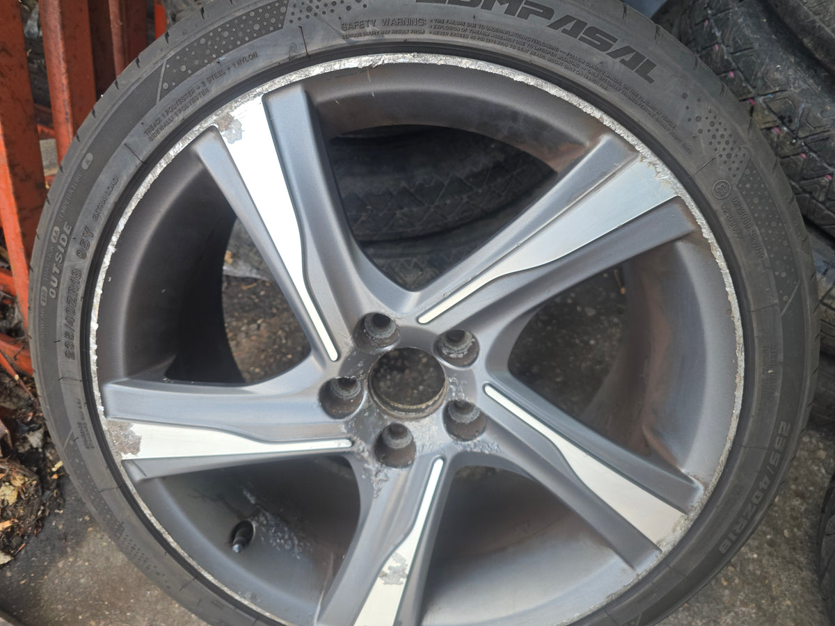 31317640 Volvo V60 DRIVe 18" Diamond Cut Alloy Wheel 2021 1560cc Diesel