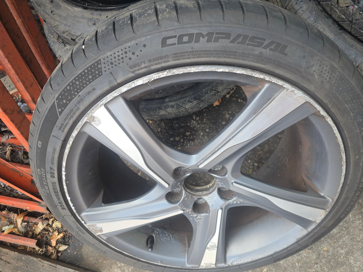 31317640 Volvo V60 DRIVe 18" Diamond Cut Alloy Wheel 2021 1560cc Diesel