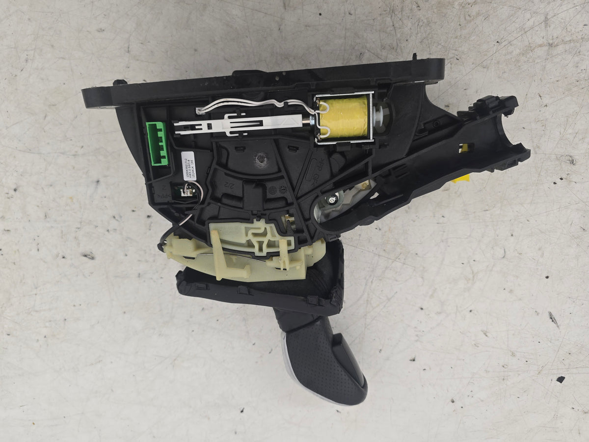 31437819 Volvo V40 Hatchback Automatic Gear Selector Gearstick 2012-2019 Genuine OEM