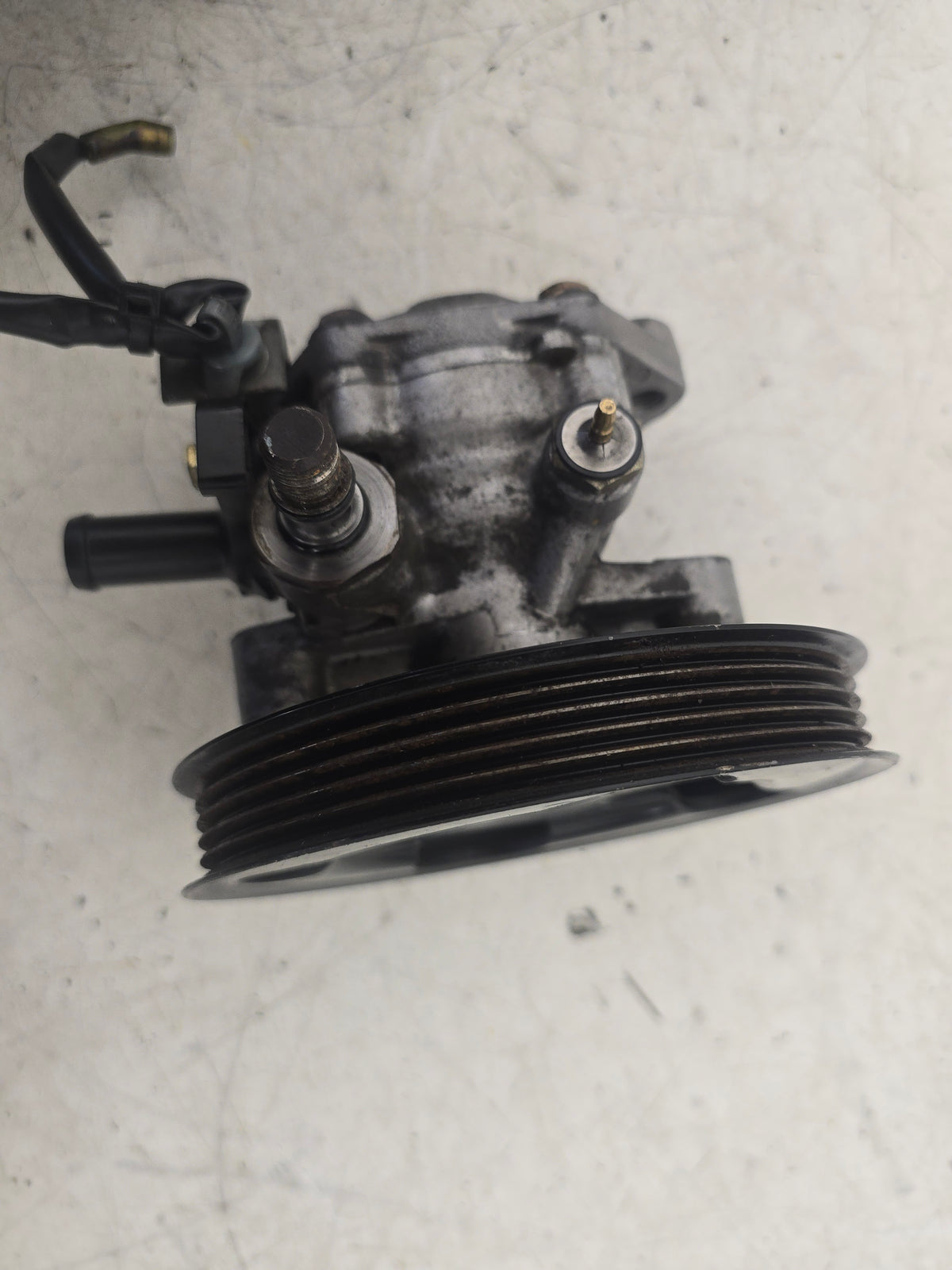 2003-2007 Volvo V40 1.8 Petrol Power Steering Pump B4184SM Genuine — VS Breakers