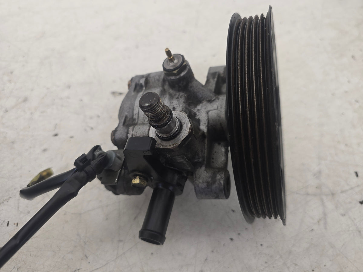 2003-2007 Volvo V40 1.8 Petrol Power Steering Pump B4184SM Genuine — VS Breakers