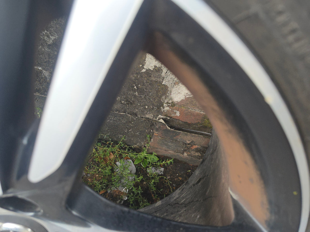 31423931 Volvo XC60 II 19" Diamond Cut Alloy Wheel 5x108 ET50.5 with 235/55/19 Michelin Cross Climate Tyre 2020-2026