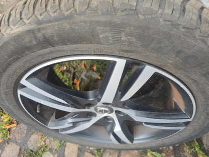 31423931 Volvo XC60 II 19" Diamond Cut Alloy Wheel 5x108 ET50.5 with 235/55/19 Michelin Cross Climate Tyre 2020-2026