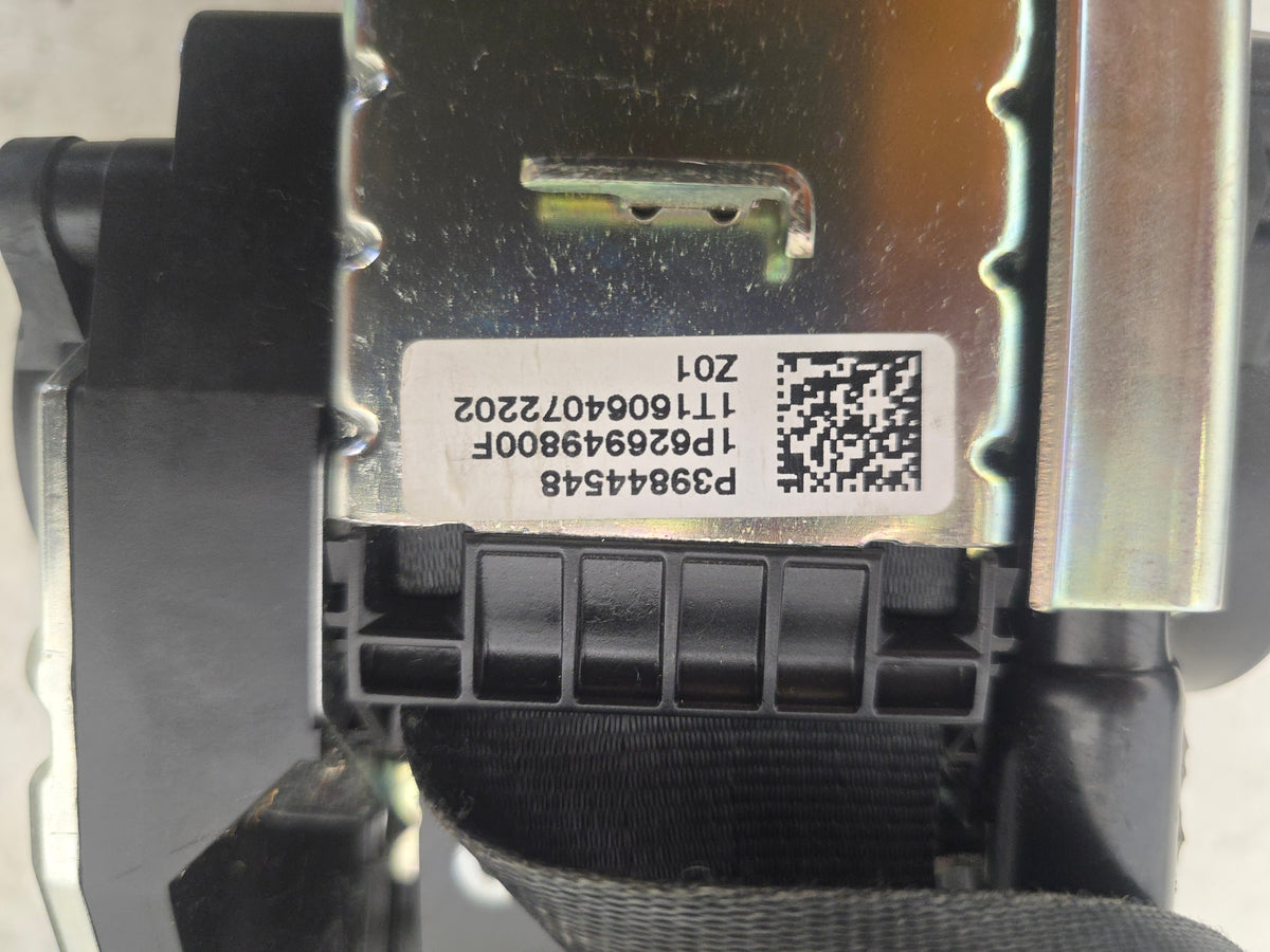 39844548 Volvo XC90 II Front Right Driver Seat Belt 2015-2030 Genuine — VS Breakers Nottingham
