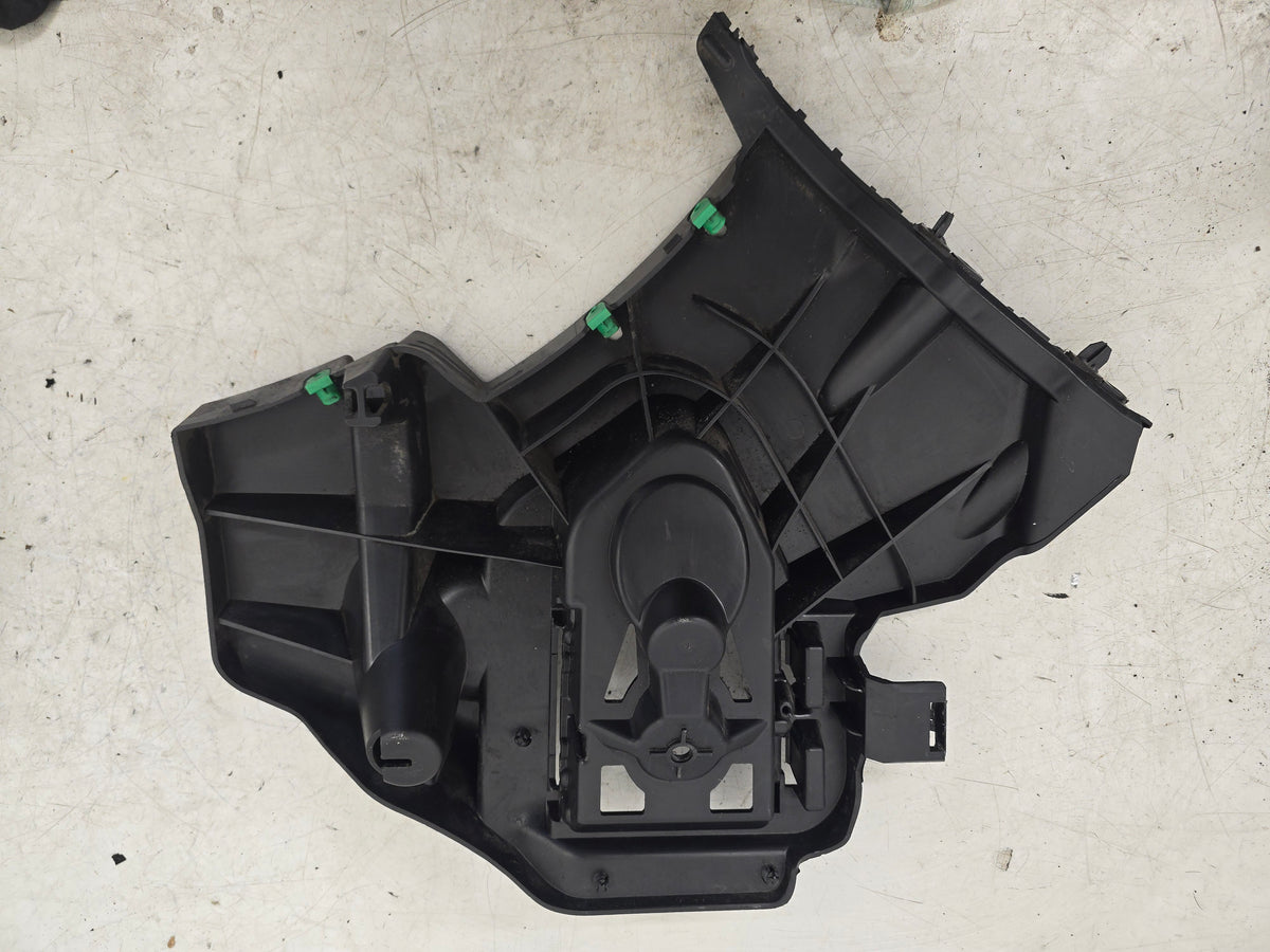 31395104 Genuine Volvo V40 Hatchback Rear Right Driver Side Bumper Bracket 2012-2019