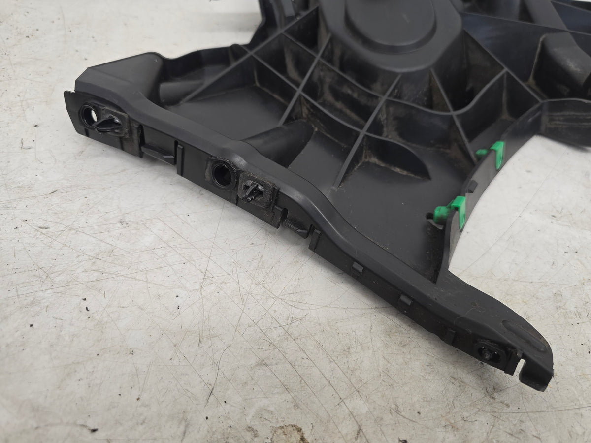31395104 Genuine Volvo V40 Hatchback Rear Right Driver Side Bumper Bracket 2012-2019