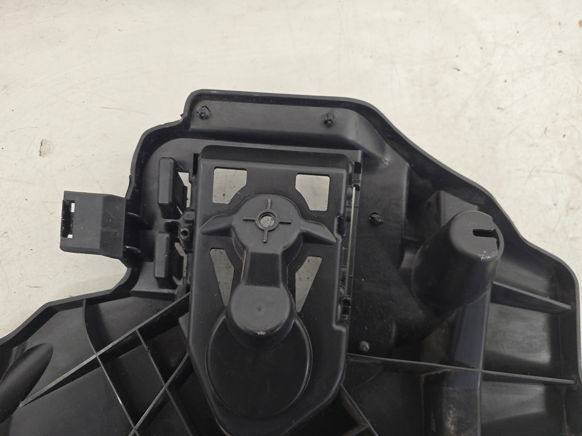 31395104 Genuine Volvo V40 Hatchback Rear Right Driver Side Bumper Bracket 2012-2019