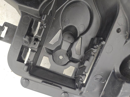 31395104 Genuine Volvo V40 Hatchback Rear Right Driver Side Bumper Bracket 2012-2019