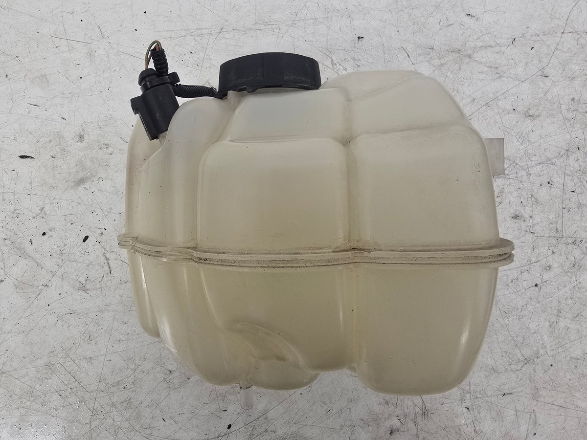 31465682 Genuine Volvo XC90 Coolant Expansion Tank 2015-2025 D4204T11 — Also Fits V90, XC60, S90, S60, V60 & Polestar 1