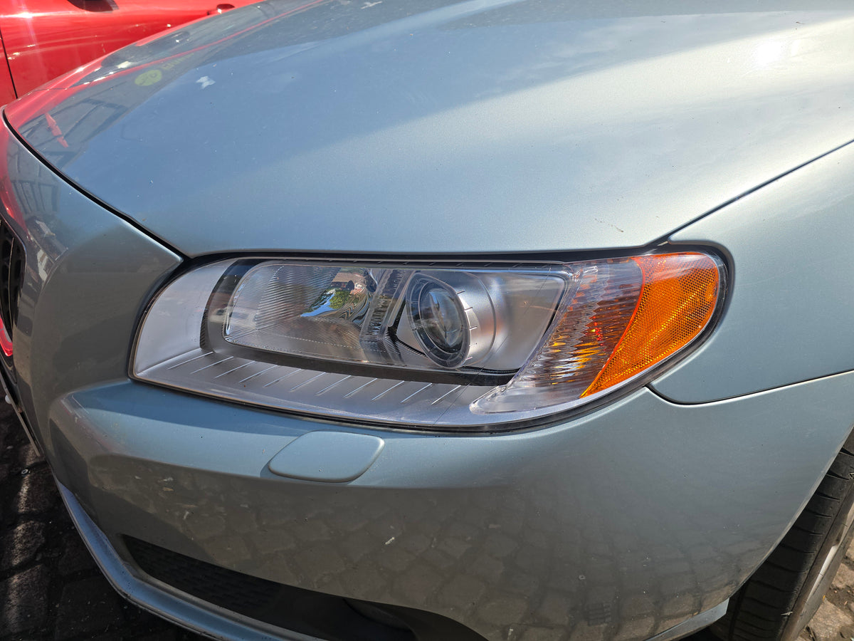 2007 Volvo V70 III Left Passenger Headlight 2521cc Petrol Genuine — VS Breakers